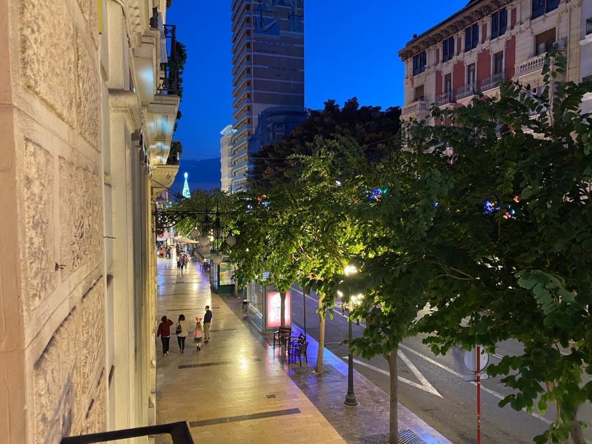 Apartamentos Boni Alicante Luaran gambar