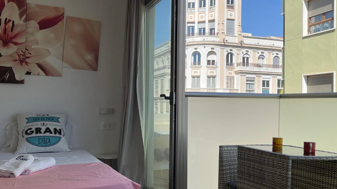 Apartamentos Boni Alicante Luaran gambar