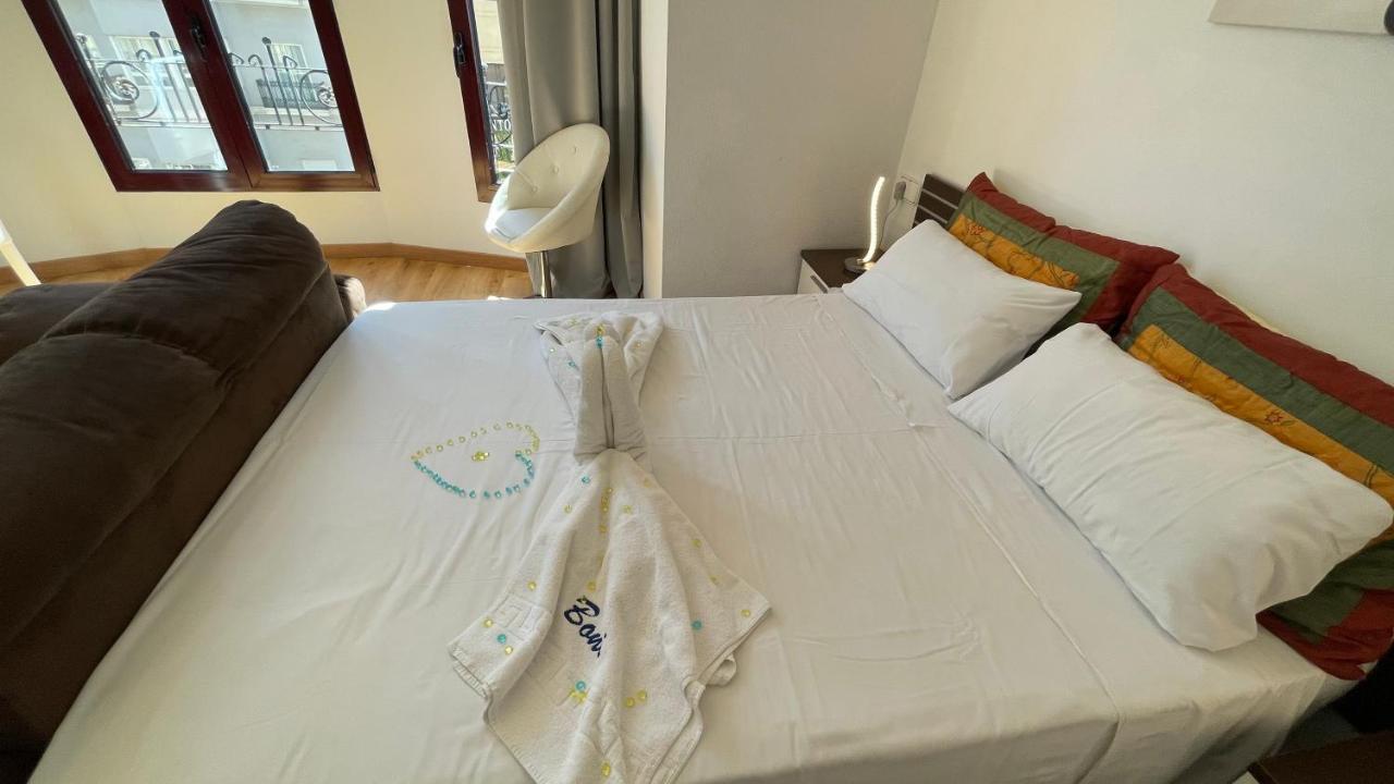 Apartamentos Boni Alicante Luaran gambar