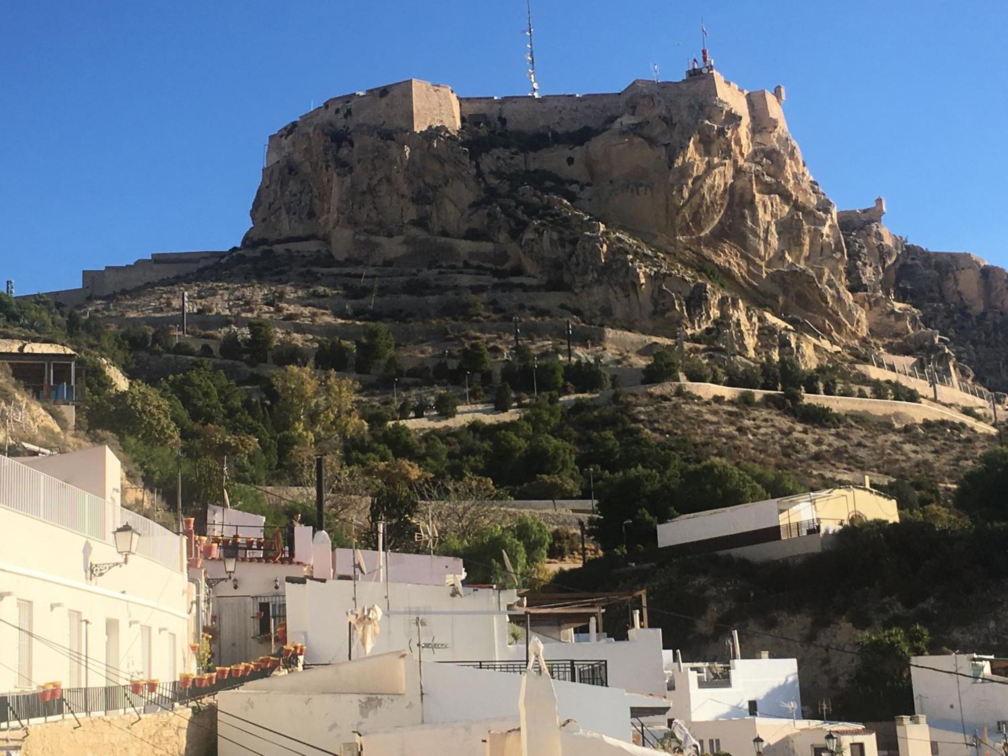 Apartamentos Boni Alicante Luaran gambar