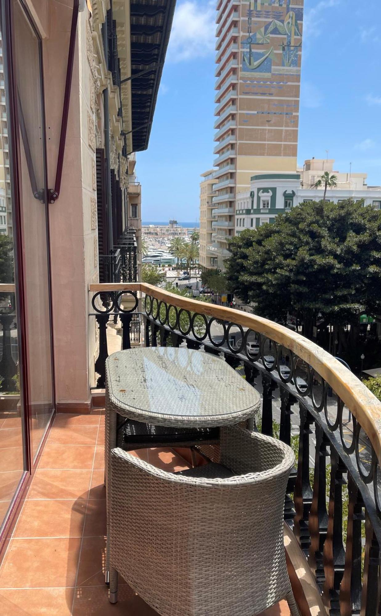Apartamentos Boni Alicante Luaran gambar